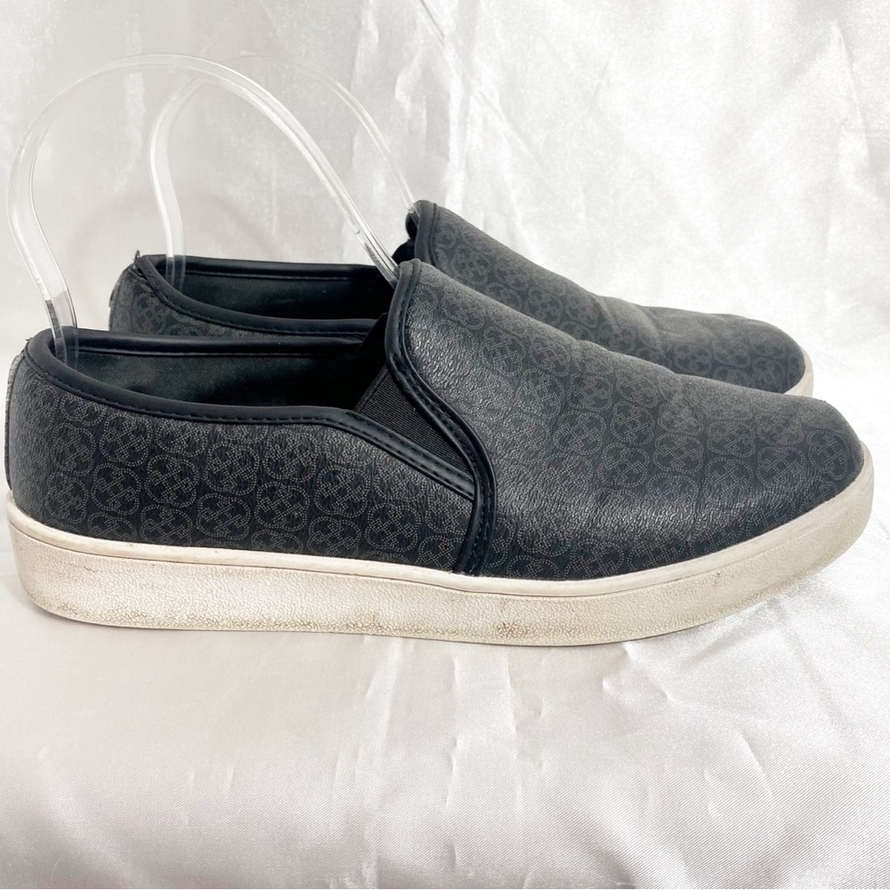 DAISY FUENTES faux leather logo print elastic gussets thick sole slip on shoes 8